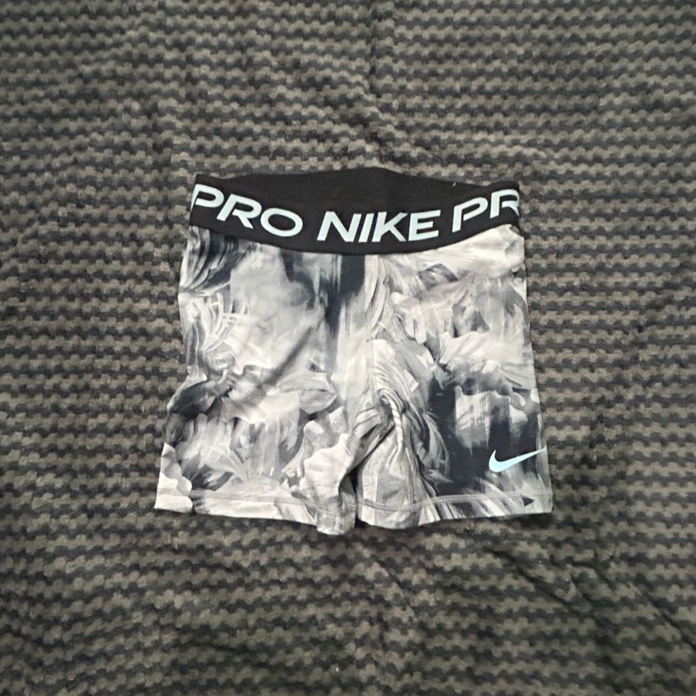 Nike Pro Shorts sz Small